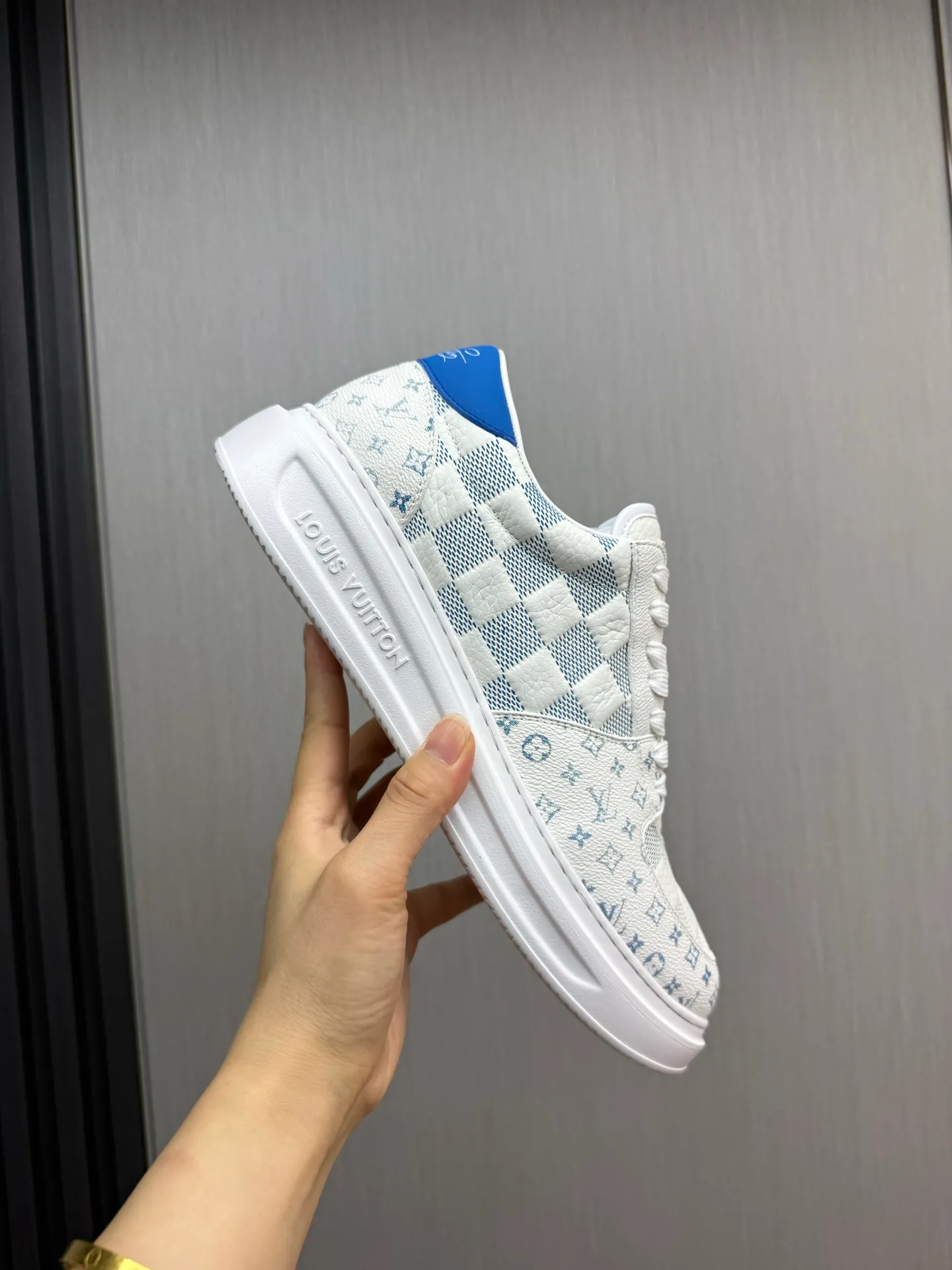 Men's shoes 💰840💰 LOUIS VUITTON [Luden Yiwei] The new trendy Lv is on the market 🎁, casual and fashionable men's shoes 👟 1:1 shipment ⬆️The upper is made of imported cowhide + cowhide mesh lining, the original wear-resistant rubber outsole, the version is simple and elegant, exclusive for trendy men. 38-45 (38.45 is non-refundable if made to order)